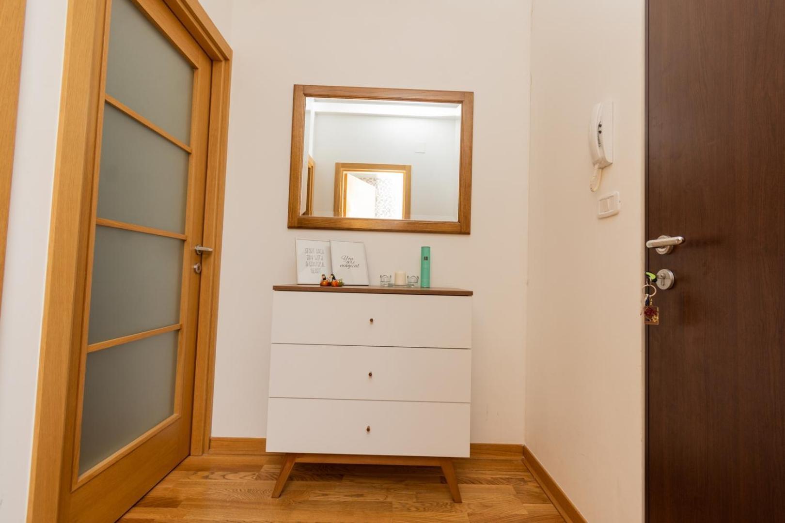 Lux City Apartment With Parking Ποντγορίτσα Εξωτερικό φωτογραφία
